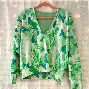 Elegant Green Floral V-Neck Sweater